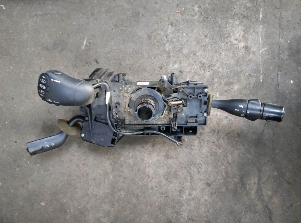 piece_RENAULT MIDLUM  CONTACTEUR TOURNANT 5010589560