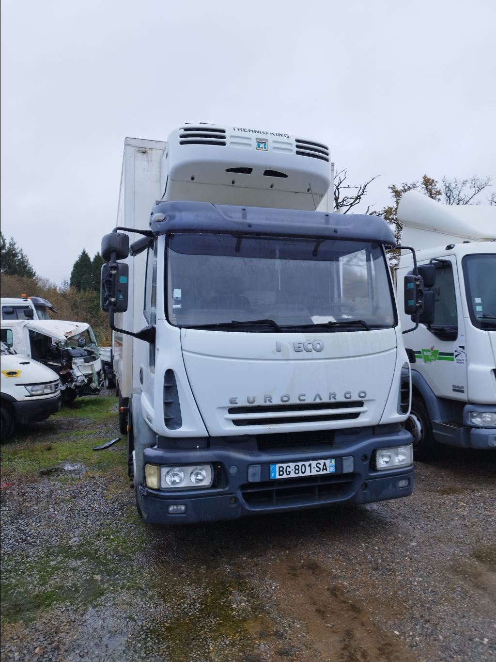 piece_IVECO 120E18 PORTE AVANT DROITE 504034092