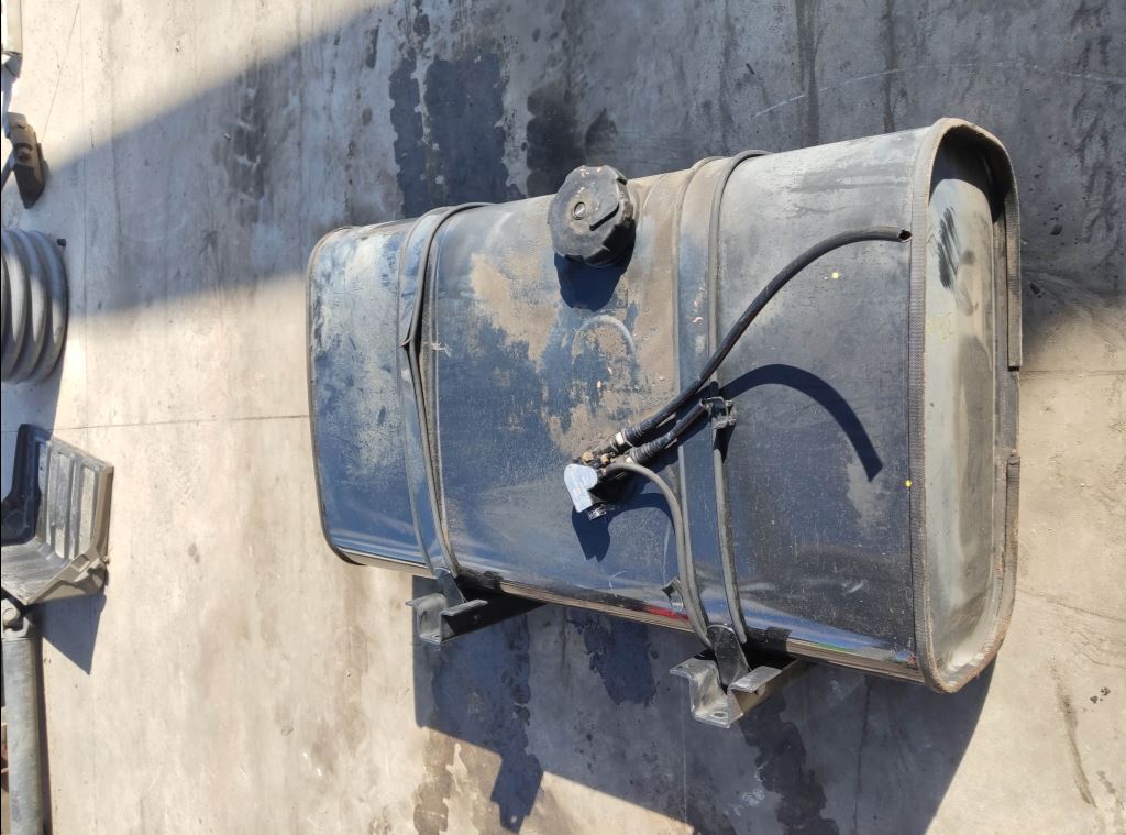 piece_MAN 10.220  RESERVOIR CARBURANT 81.12201-5550