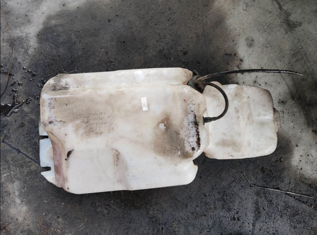 piece_RENAULT MIDLUM BOCAL DE LAVE GLACE 7484530120