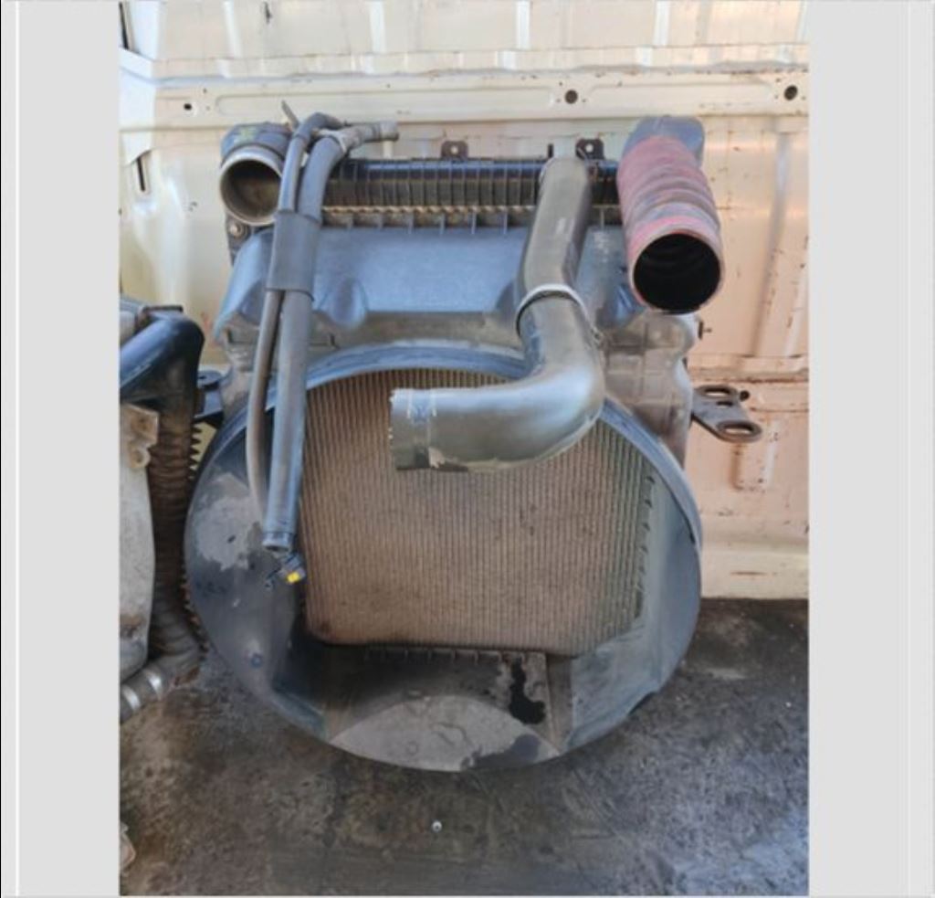 piece_RENAULT D NARROW RADIATEUR AIR INTERCOOLER 7421675279