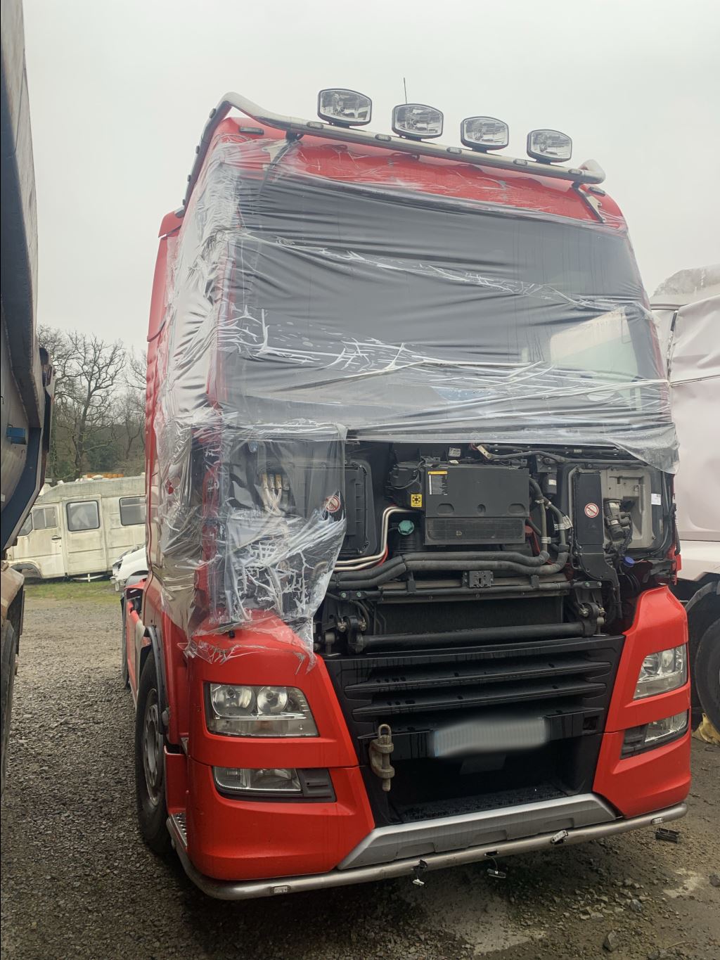 piece_MAN TGX 18.540 MOYEU AVANT GAUCHE 81.44301-0177
