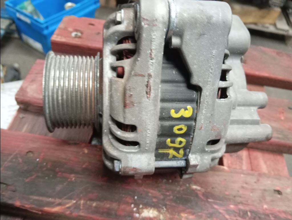 piece_RENAULT PREMIUM  ALTERNATEUR 7421289219