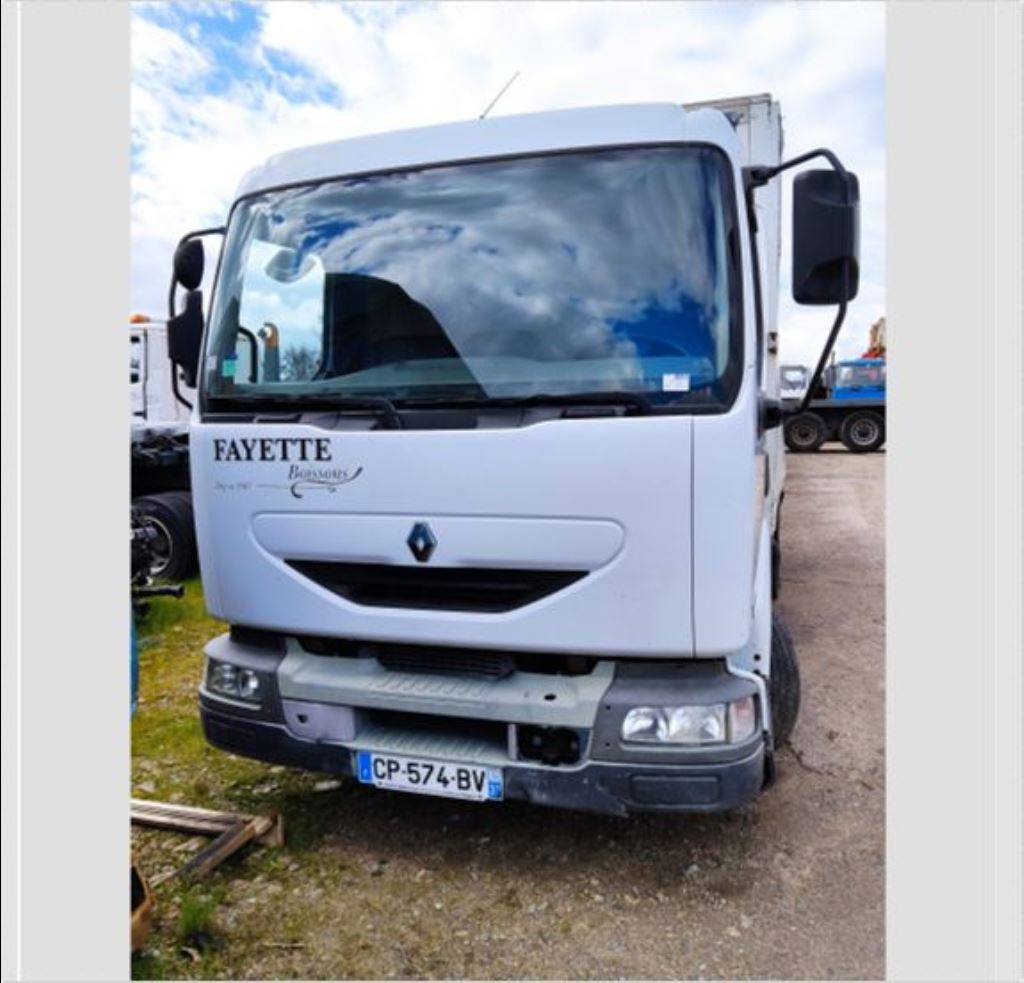 piece_RENAULT MIDLUM  CALANDRE SUPERIEURE