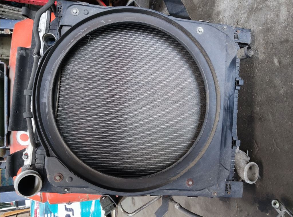 piece_RENAULT PREMIUM RADIATEUR EAU 7420810095