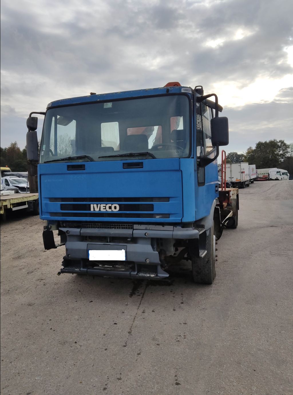 piece_IVECO 190E27 RL FUSEE AVANT GAUCHE