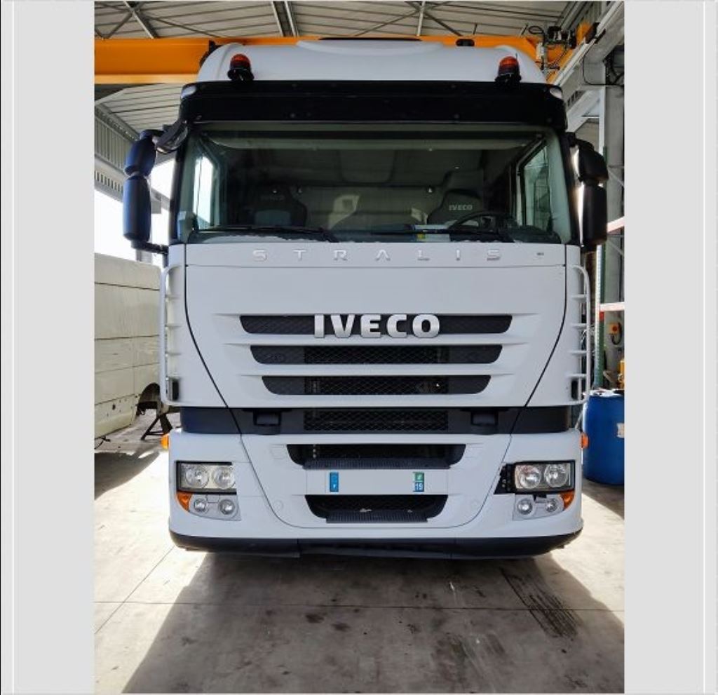 piece_IVECO STRALIS 440 CURSOR 13 ETRIER DE FREIN AVANT GAUCHE 5801341083