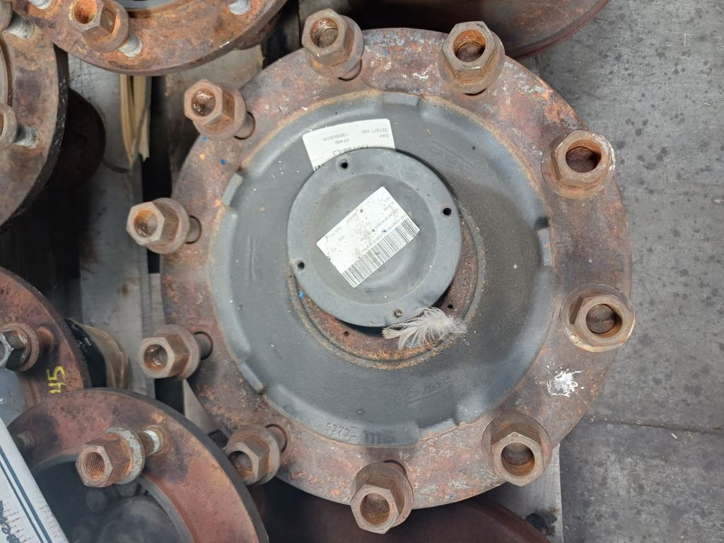 piece_DAF XF480 MOYEU AVANT GAUCHE 2019789