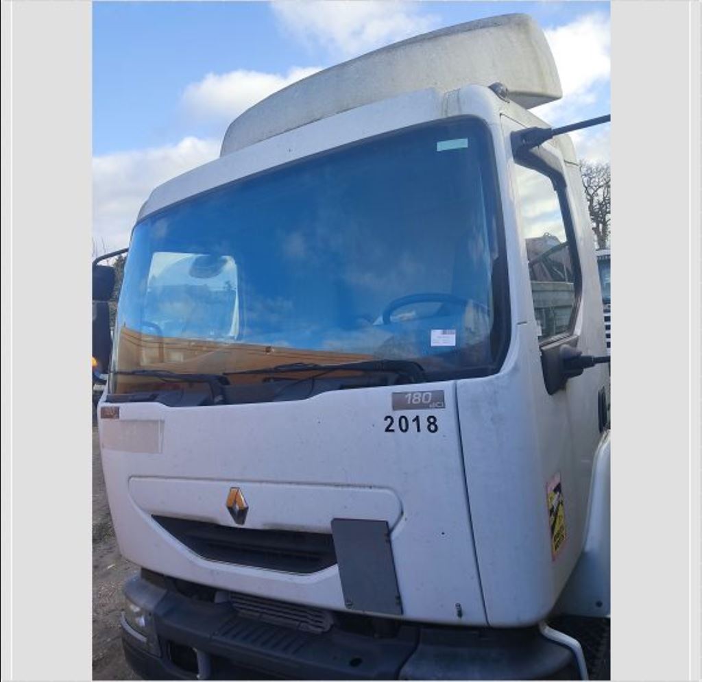 piece_RENAULT MIDLUM  ARBRE DE ROUE ARRIERE DROIT