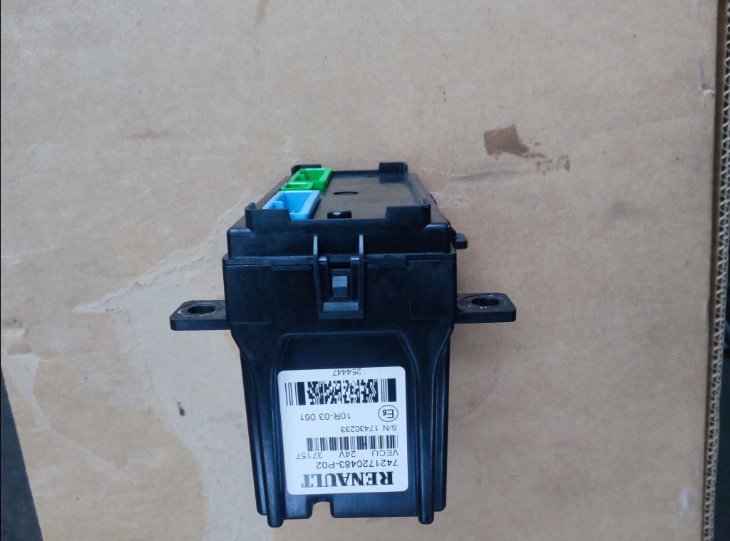 piece_RENB SÉRIE D VECU 7421720483 P02