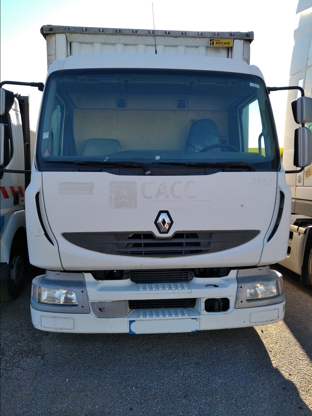 piece_RENAULT MIDLUM 180 RADIATEUR AIR INTERCOOLER