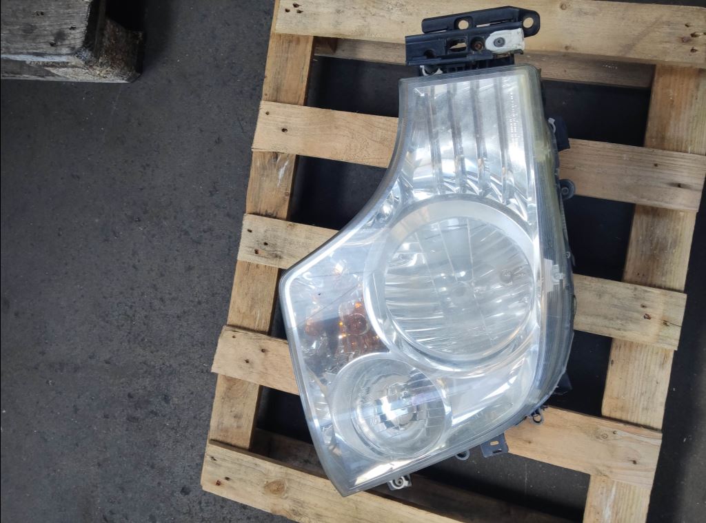 piece_MERCEDES ACTROS PHARE DROIT A9608200239