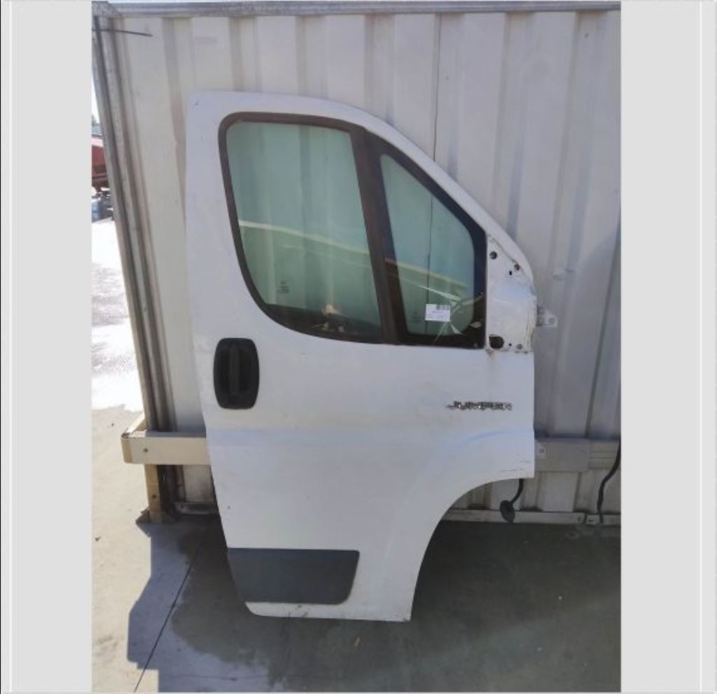 piece_CITROEN JUMPER 2.2 HDI - 16V TURBO PORTE AVANT DROITE 1682477280