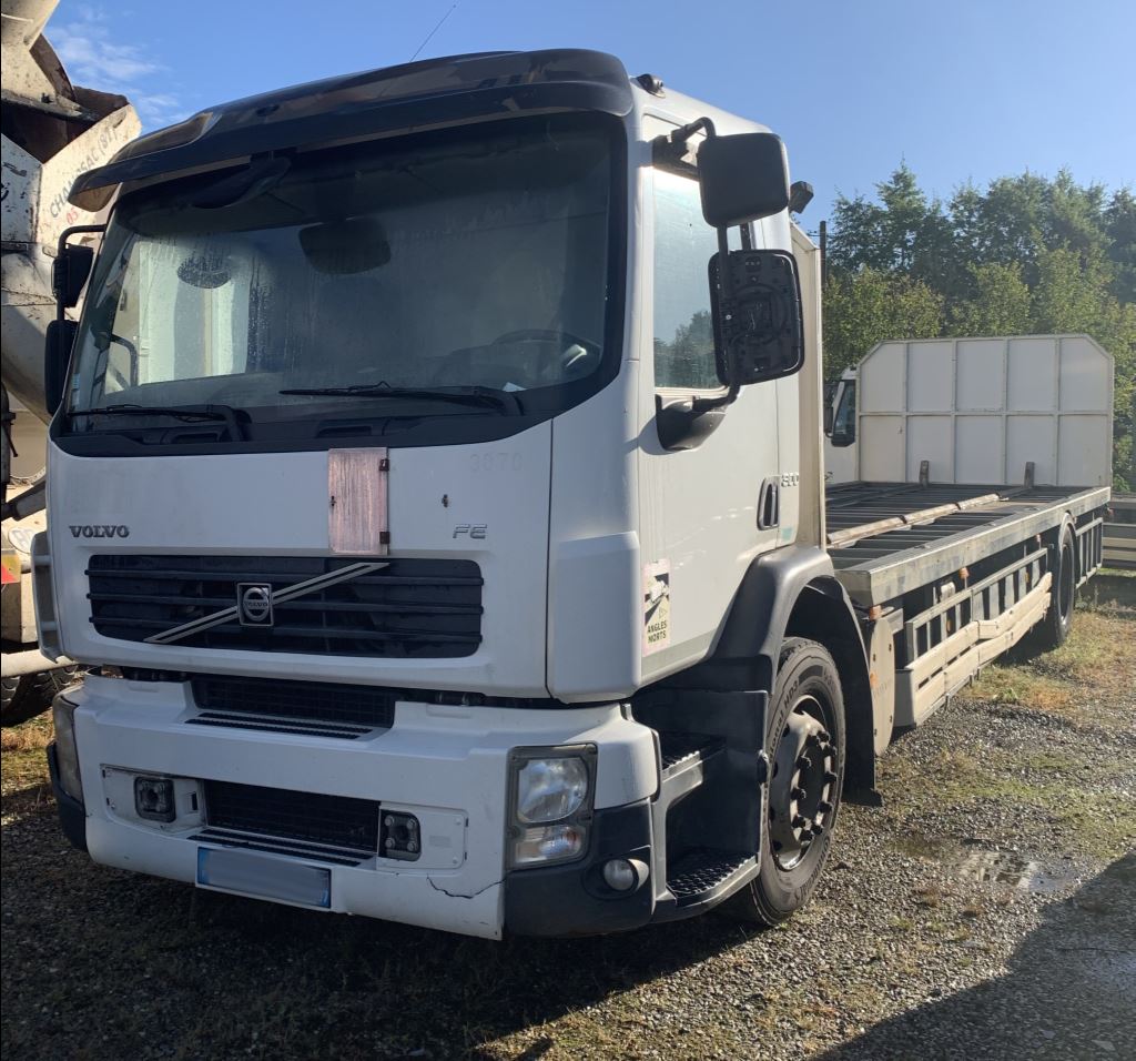 piece_VOLVO FE  BOITIER GESTION MOTEUR 60100008,60100007,60100000,20766230
