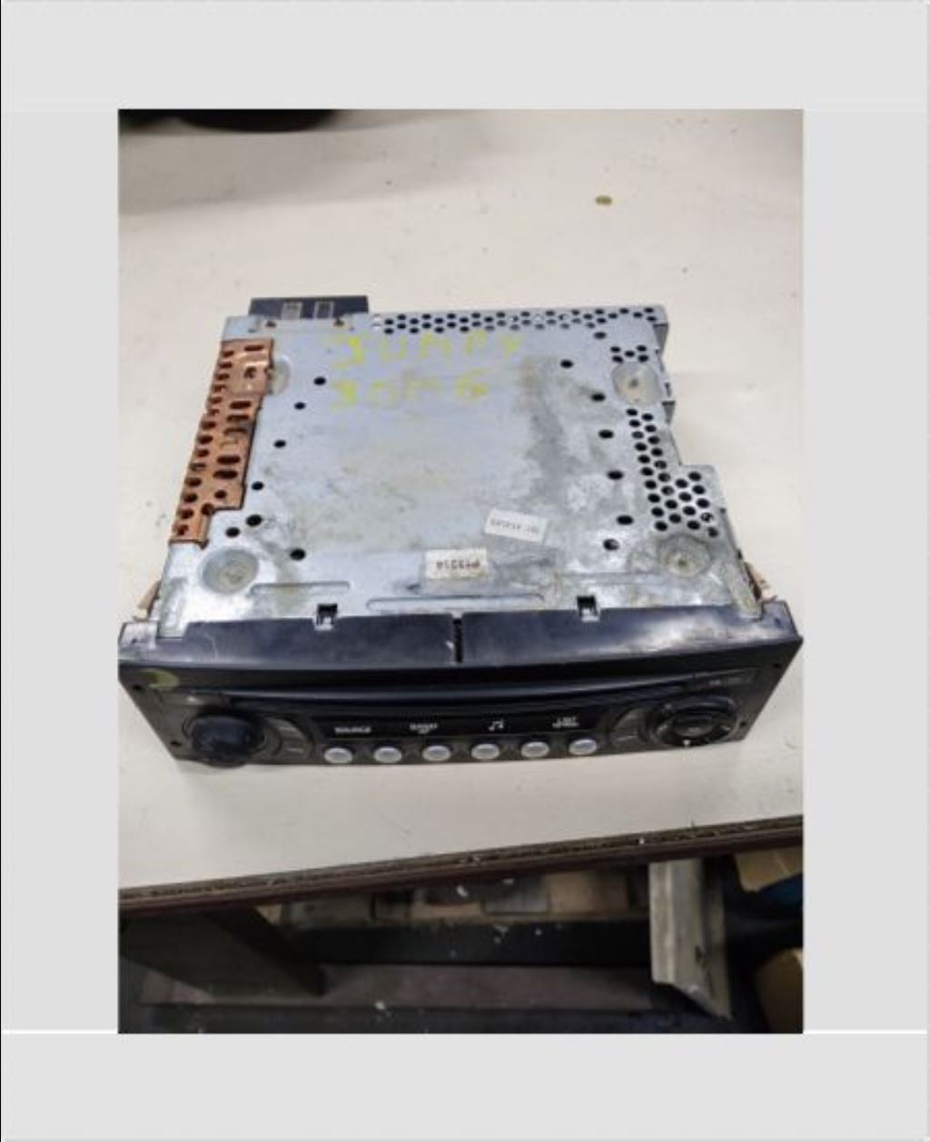 piece_CITROEN JUMPY L1H1 1.6 HDI 16V - AUTORADIO 16077504XT